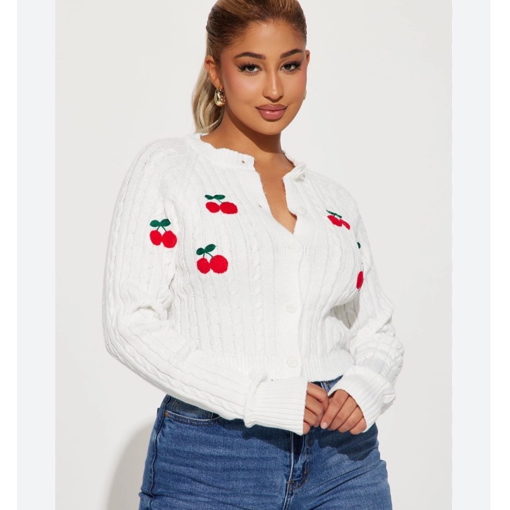 Fashion Nova White Cable Knit Cropped Cherry Cardigan Coquette Whimsy‎ Size 1X